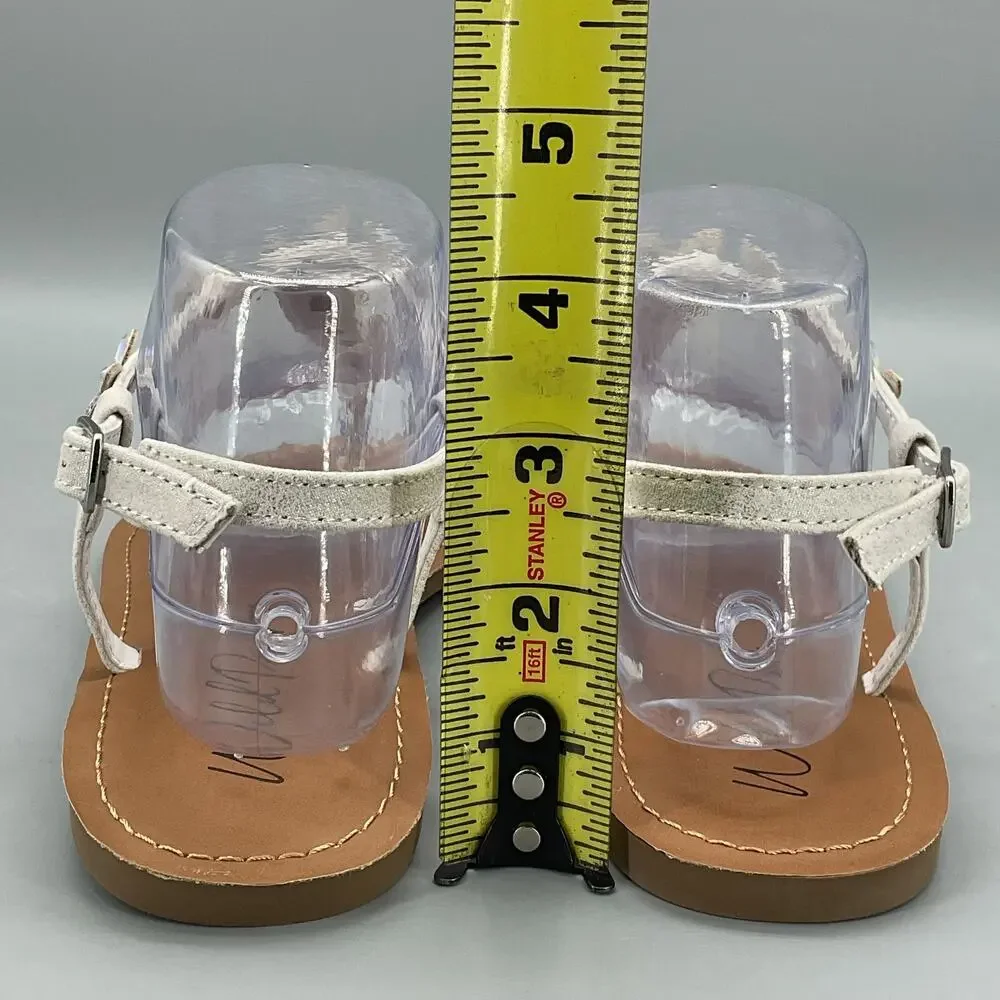 NEW Wild Pair Women’s Krisleyy Thong Sandals White Size 7.5M